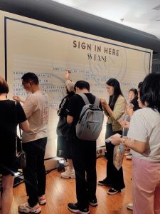 新型签到方式｜可以将婚礼的余温延续很久 - 吾爱微网