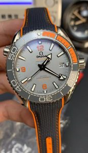 【龙腾腕表】最新VS厂四分之一橙灰盘复刻表，还原度高吗？ - 吾爱微网